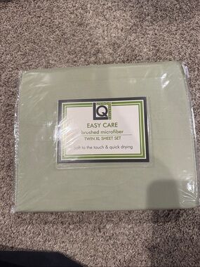 Living Q Easy Care Brushed Microfiber Twin XL Sheet Set - Sage Green